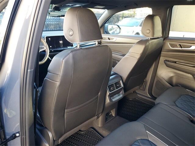 new 2026 Volkswagen Atlas Cross Sport car, priced at $53,006