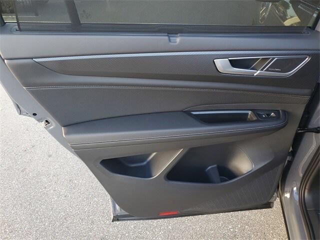 new 2026 Volkswagen Atlas Cross Sport car, priced at $53,006