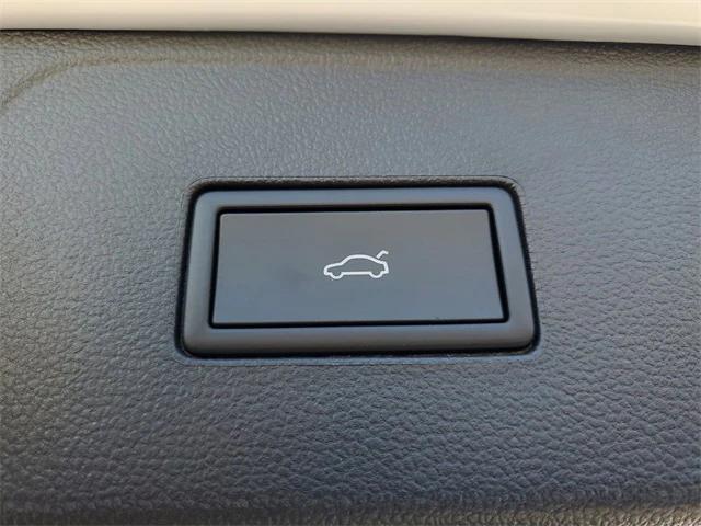 new 2026 Volkswagen Atlas car, priced at $42,943