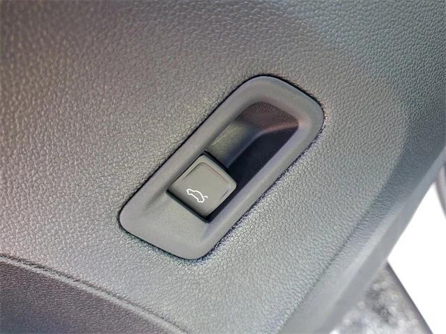 new 2026 Volkswagen Atlas car, priced at $42,943