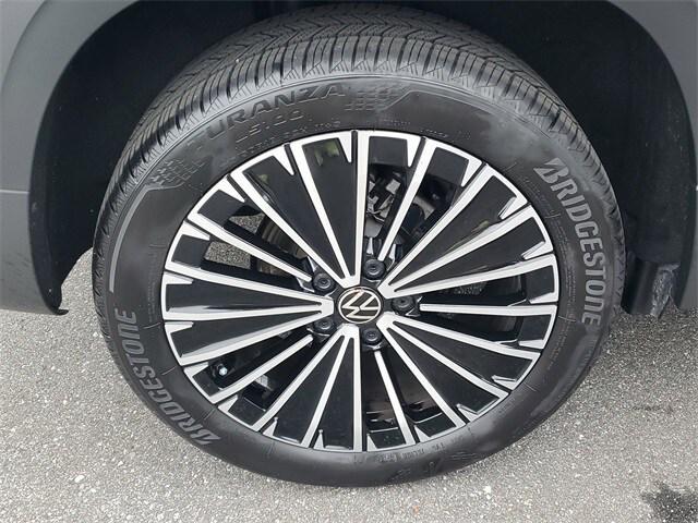 used 2025 Volkswagen Taos car, priced at $25,499