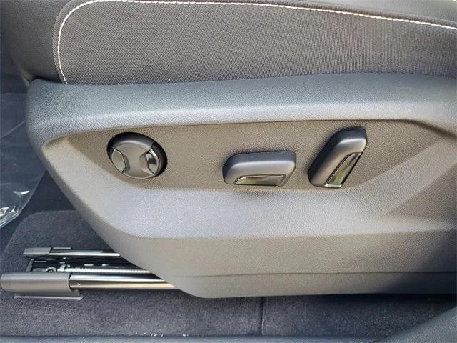 new 2026 Volkswagen Atlas car, priced at $44,550