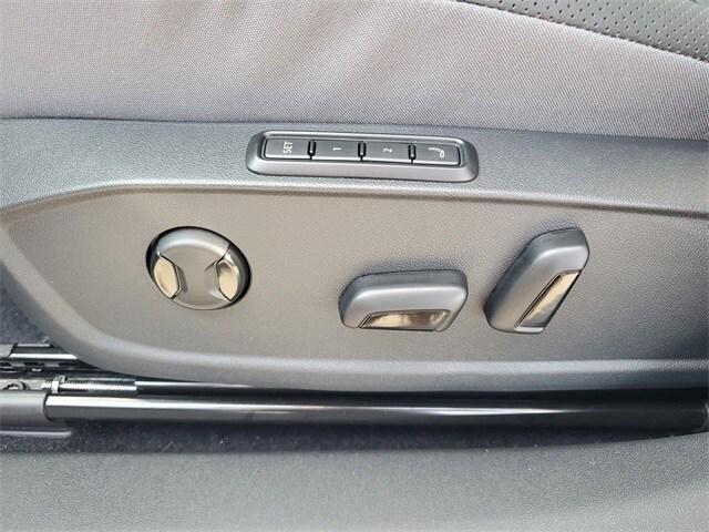 new 2025 Volkswagen ID.4 car, priced at $45,571