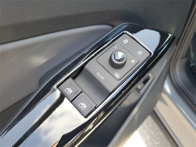 new 2025 Volkswagen ID.4 car, priced at $45,571