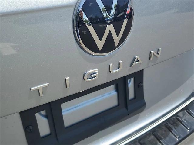 new 2024 Volkswagen Tiguan car, priced at $27,499