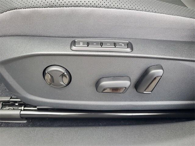 new 2025 Volkswagen ID.4 car, priced at $46,169