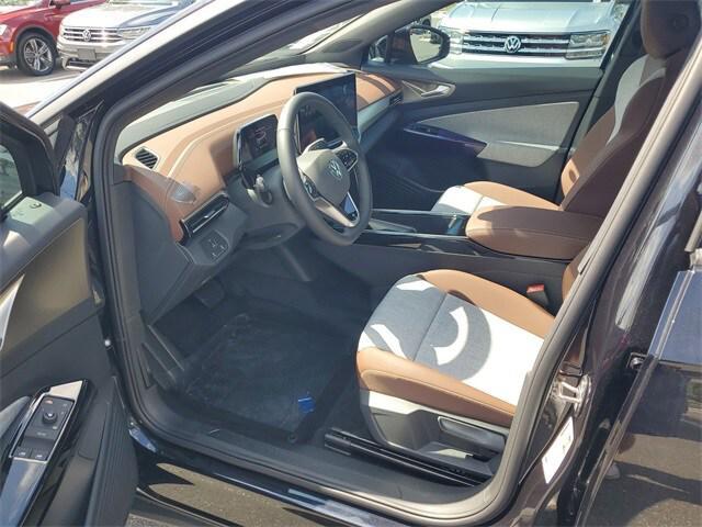 new 2025 Volkswagen ID.4 car, priced at $40,635