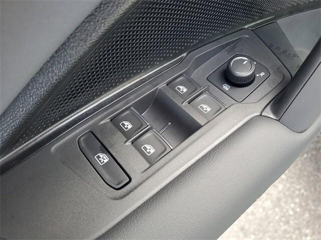 new 2025 Volkswagen Tiguan car, priced at $33,535