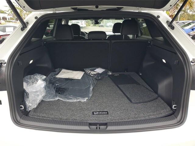 new 2026 Volkswagen Atlas Cross Sport car, priced at $38,192