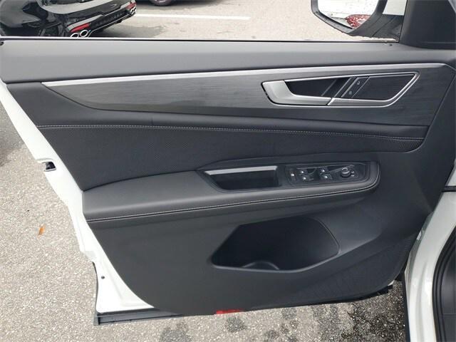 new 2026 Volkswagen Atlas Cross Sport car, priced at $38,192