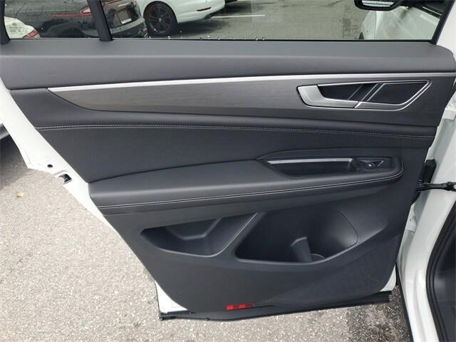 new 2026 Volkswagen Atlas Cross Sport car, priced at $38,192