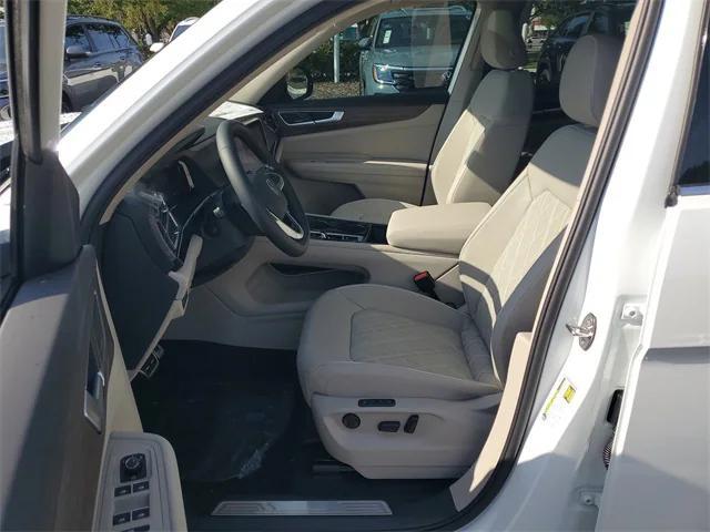 new 2025 Volkswagen Atlas car, priced at $52,880