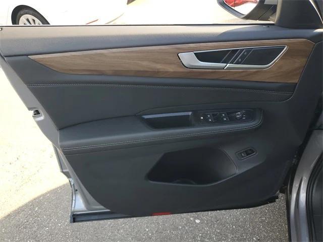 new 2026 Volkswagen Atlas car, priced at $44,684