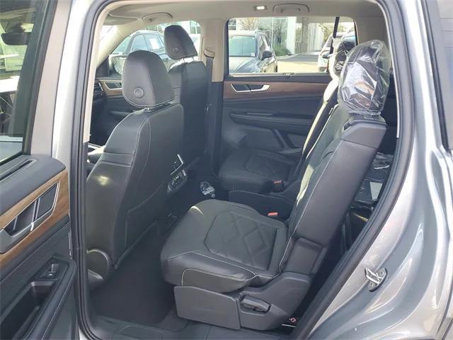 new 2026 Volkswagen Atlas car, priced at $44,684