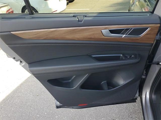 new 2026 Volkswagen Atlas car, priced at $44,684