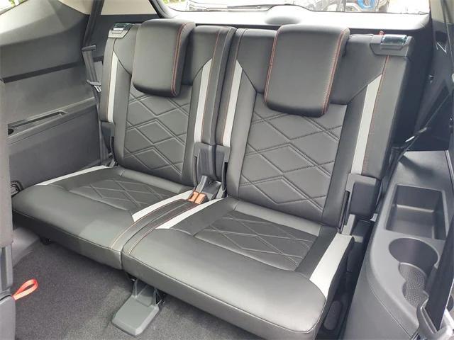 new 2025 Volkswagen Atlas car, priced at $46,221