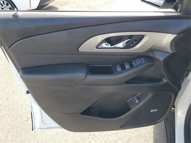 used 2020 Chevrolet Traverse car, priced at $24,299