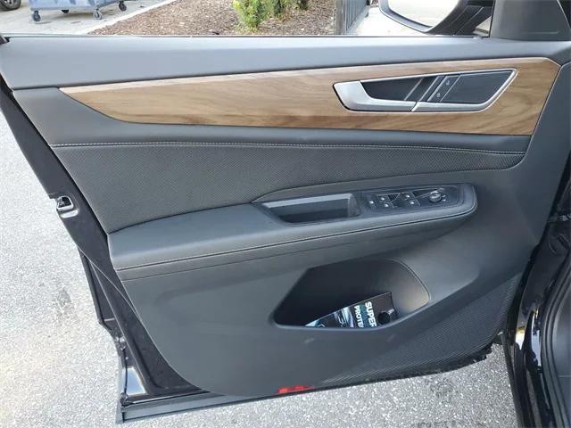 new 2026 Volkswagen Atlas car, priced at $38,536