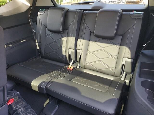 new 2025 Volkswagen Atlas car, priced at $42,609
