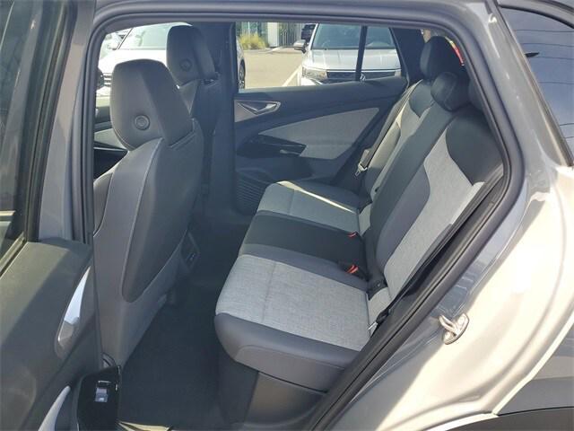 new 2025 Volkswagen ID.4 car, priced at $40,635