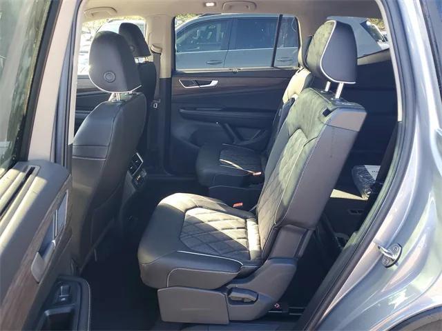 new 2026 Volkswagen Atlas car, priced at $54,144