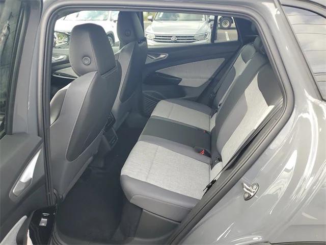 new 2025 Volkswagen ID.4 car, priced at $40,635