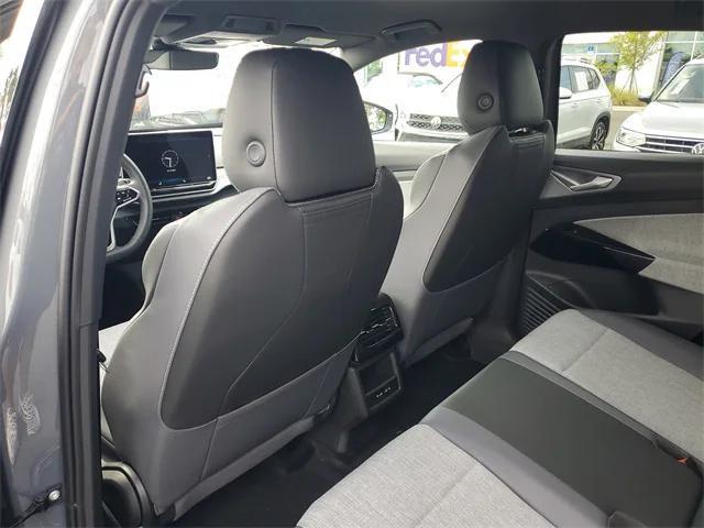 new 2025 Volkswagen ID.4 car, priced at $40,635