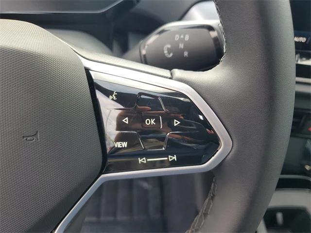 new 2025 Volkswagen ID.4 car, priced at $40,635