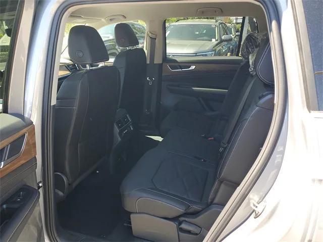 new 2025 Volkswagen Atlas car, priced at $37,018