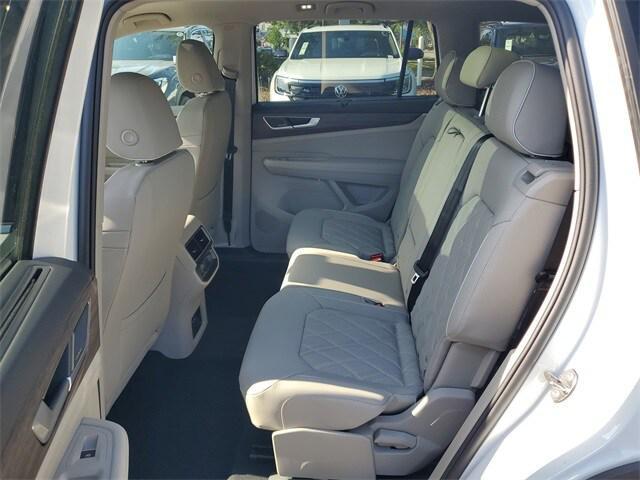new 2025 Volkswagen Atlas car, priced at $52,310