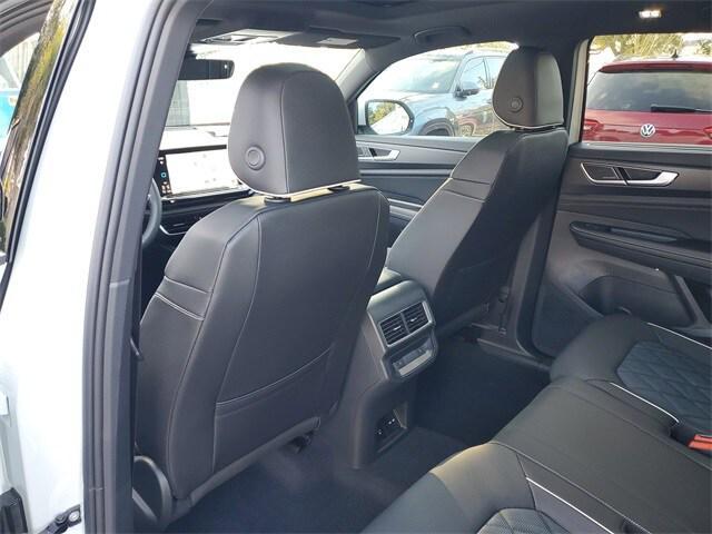 new 2026 Volkswagen Atlas Cross Sport car, priced at $53,006