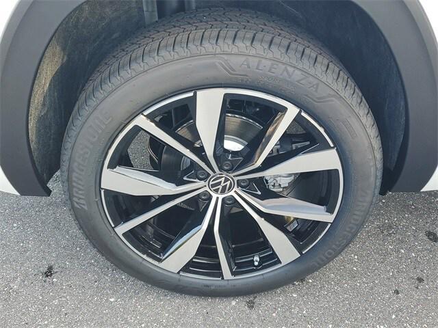 new 2026 Volkswagen Atlas Cross Sport car, priced at $53,006