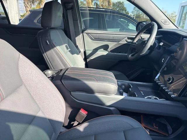 used 2024 GMC Acadia car, priced at $43,999