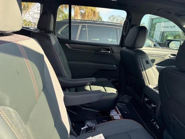 used 2024 GMC Acadia car, priced at $43,999