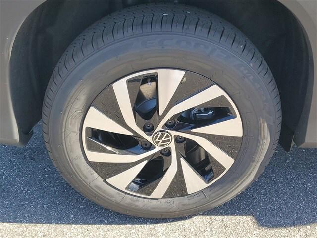 new 2025 Volkswagen Tiguan car, priced at $30,196