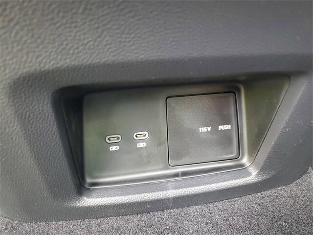 new 2026 Volkswagen Atlas car, priced at $45,085