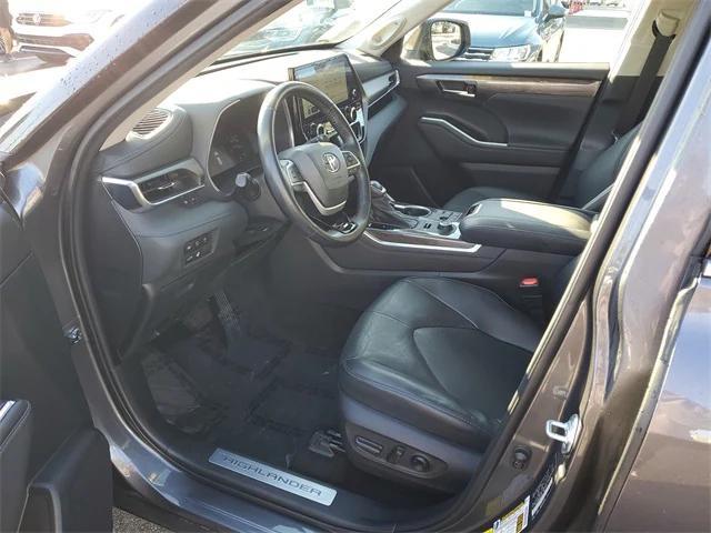 used 2023 Toyota Highlander car, priced at $38,799