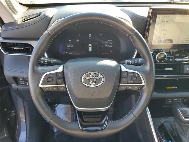 used 2023 Toyota Highlander car, priced at $38,799