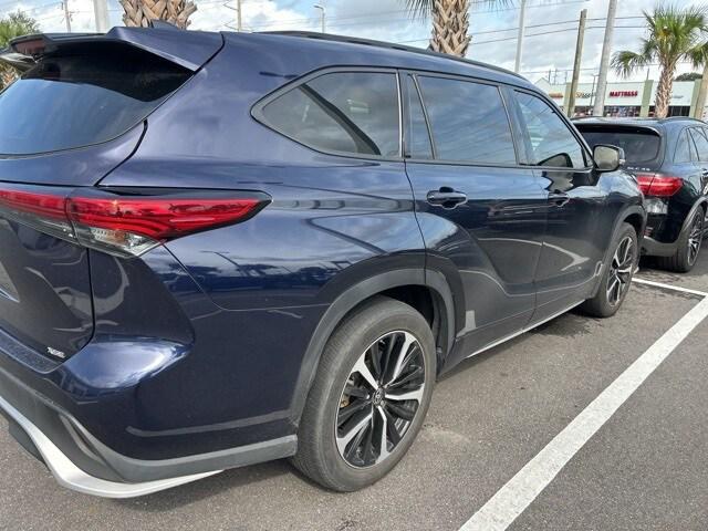 used 2022 Toyota Highlander car, priced at $35,988