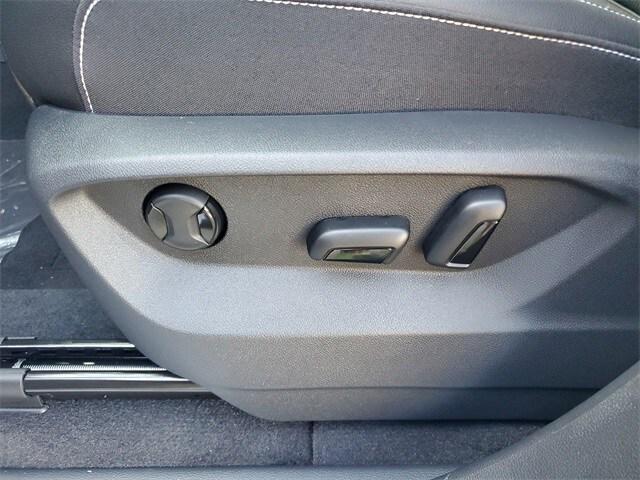 new 2026 Volkswagen Atlas car, priced at $44,648