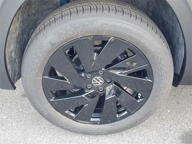 new 2026 Volkswagen Atlas car, priced at $44,648