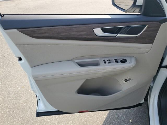 new 2025 Volkswagen Atlas car, priced at $47,896