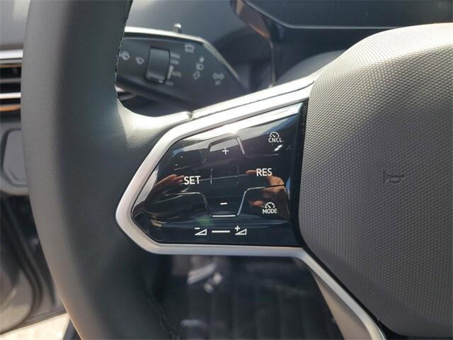 new 2025 Volkswagen ID.4 car, priced at $40,635