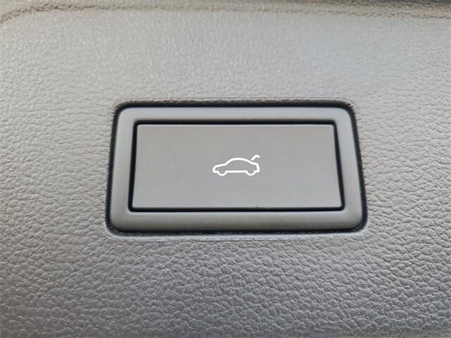 new 2026 Volkswagen Atlas car, priced at $43,955