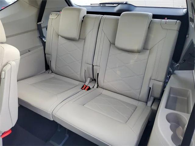 new 2026 Volkswagen Atlas car, priced at $44,573