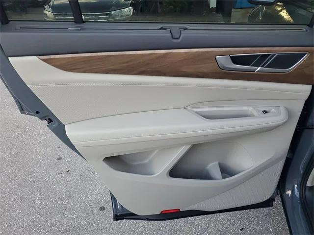 new 2026 Volkswagen Atlas car, priced at $44,573