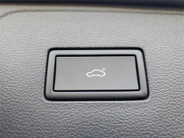 new 2026 Volkswagen Atlas car, priced at $44,573