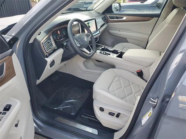 new 2026 Volkswagen Atlas car, priced at $44,573