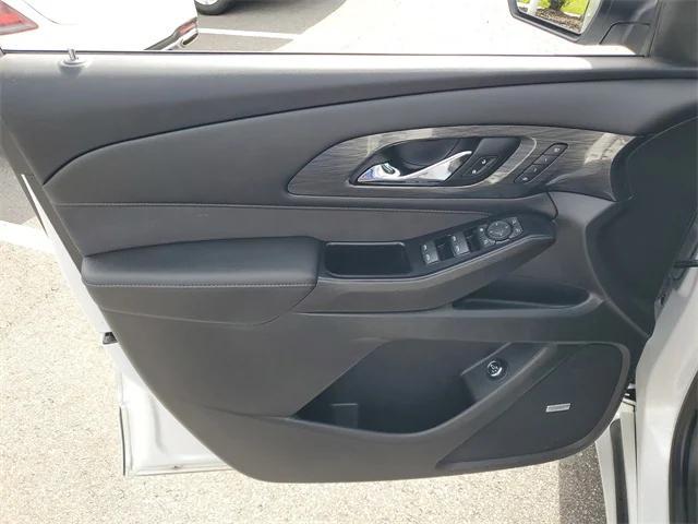 used 2023 Chevrolet Traverse car, priced at $38,999