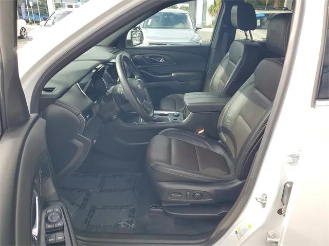 used 2023 Chevrolet Traverse car, priced at $38,999
